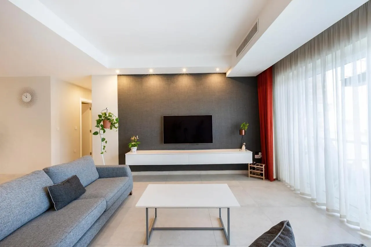 Apartment Ngh12 - Lovely, Spacious 2 Bedroom Apartment. Naxxar