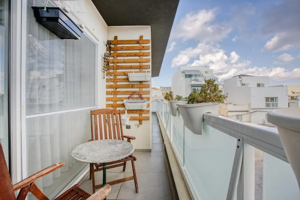 Apartment Ngh12 - Lovely, Spacious 2 Bedroom Apartment. Naxxar